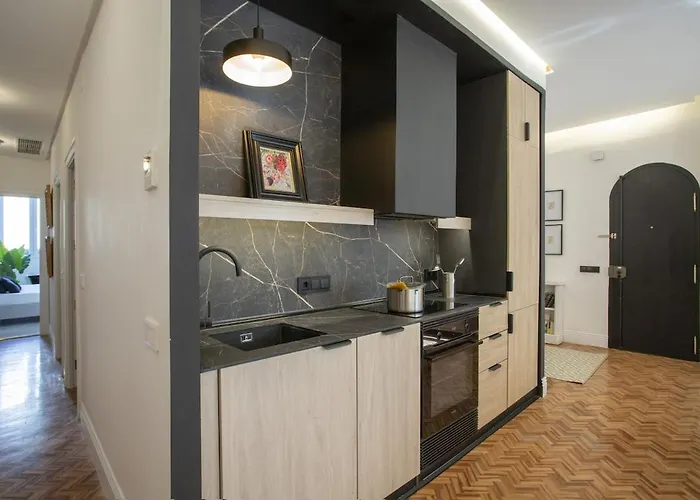 Denia Ii Boutique In Ruzafa * Валенсия